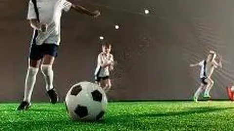 传奇门将化身进球奇兵，圣米伦勇夺苏格兰联赛杯桂冠！