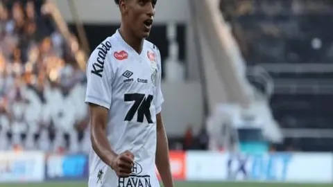 本菲卡与阿森纳平分秋色，奥巴梅扬失良机萨卡扳平比分——欧冠16强首回合赛事回顾